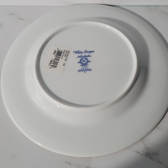 NWT Noritake Oakleigh Salad Plate Pink White Scapes - Picture 3 of 3